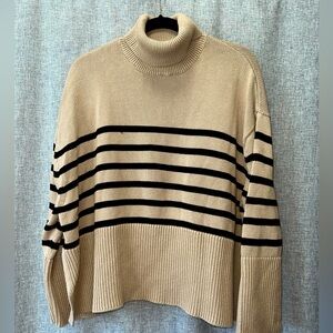 Women's Gap Sweater Large NWOT